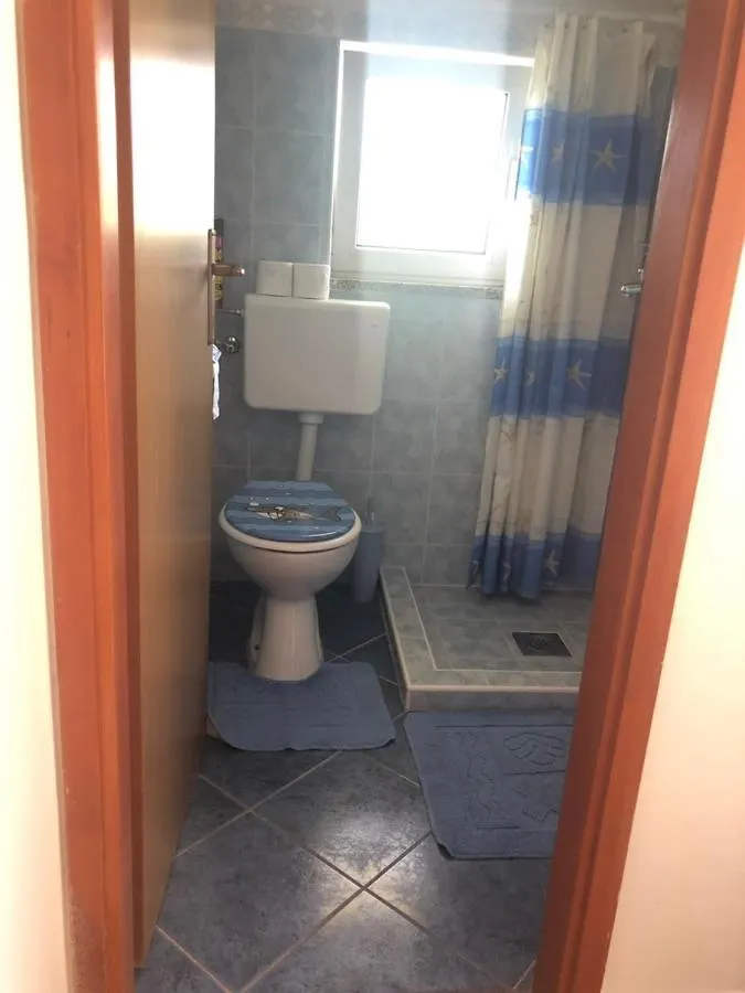 דירה רוביני Apartman Sara